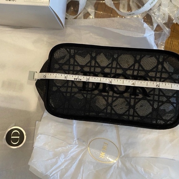 Dior GWP/vip complementary DIOR black mesh and matching logo mesh cosmetic bag - Picture 10 of 16